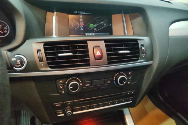 Used BMW X3 2016 sDrive20i Audio And AC Panel