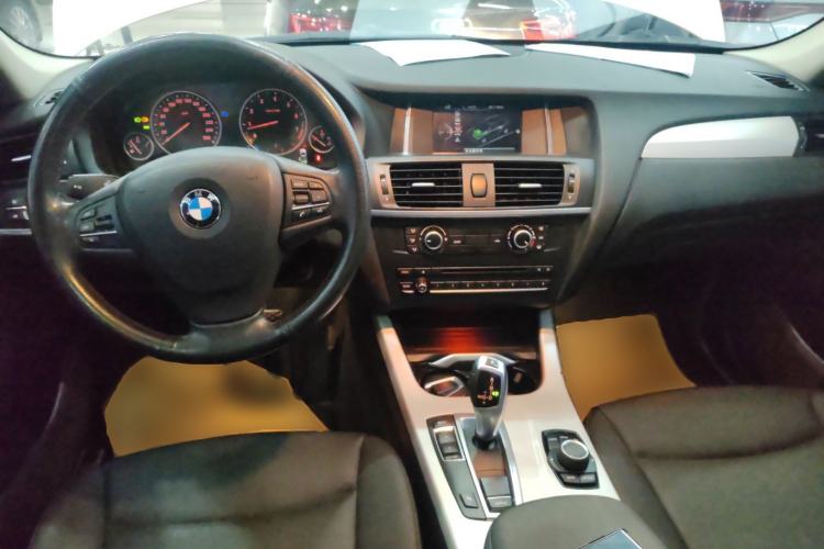 Used BMW X3 2016 sDrive20i Center Console