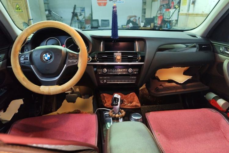 Used BMW X3  Center Console