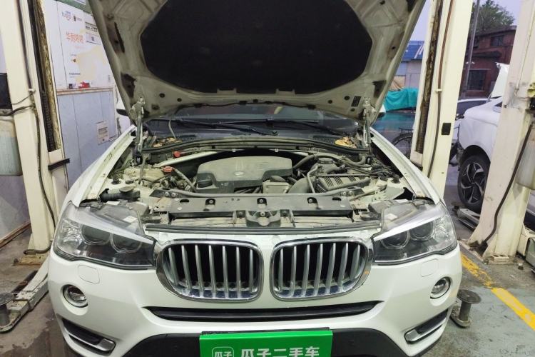 Used BMW X3  Engine Bay