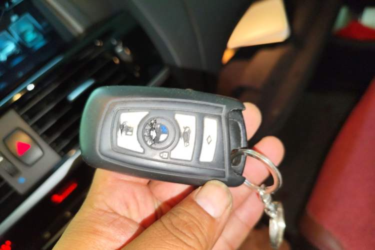 Used BMW X3  Vehicle Key