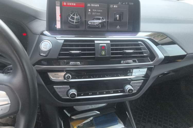 Used BMW X3 2018 xDrive25i Luxury Package China VI Emission Standard Audio And AC Panel