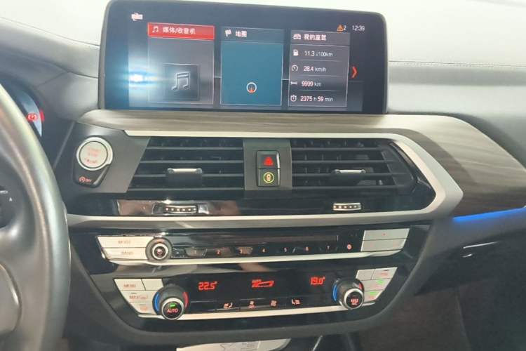 Used BMW X3 2018 xDrive28i Luxury Package China VI Emission Standard Audio And AC Panel