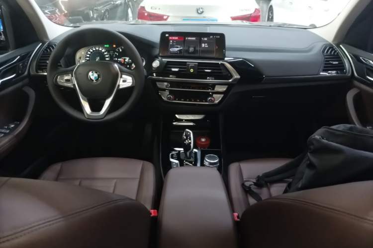 Used BMW X3 2018 xDrive25i Luxury Package China VI Emission Standard Center Console