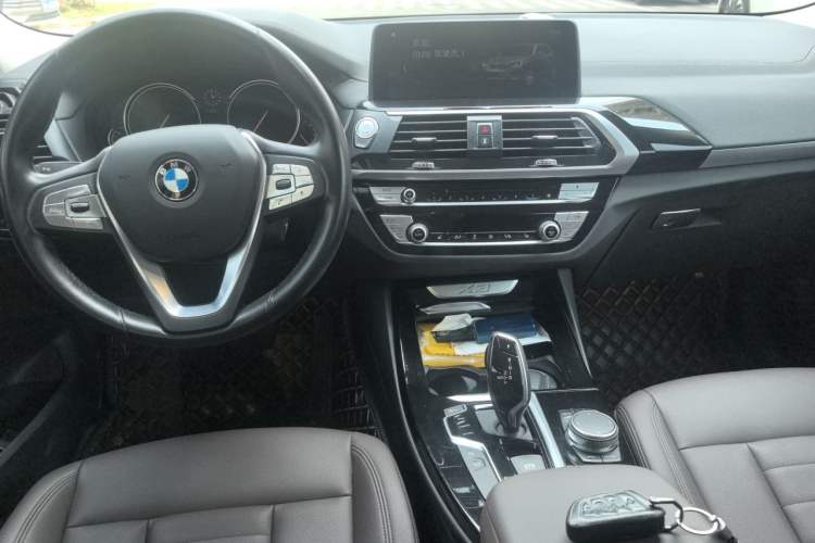 Used BMW X3 2018 xDrive25i Luxury Package China VI Emission Standard Center Console