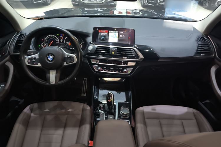 Used BMW X3 2018 xDrive25i M Sport Package China V Center Console