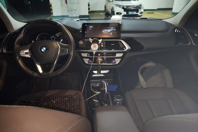 Used BMW X3 2018 xDrive25i Luxury Package China V Center Console