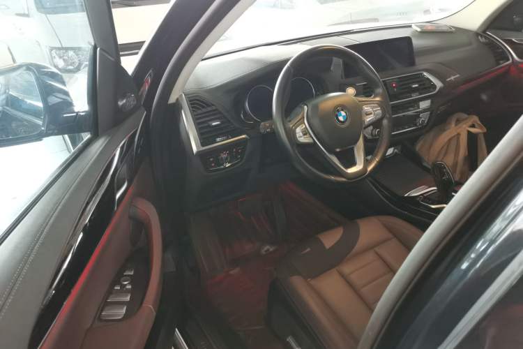 Used BMW X3 2018 xDrive25i Luxury Package China VI Emission Standard Driver Seat