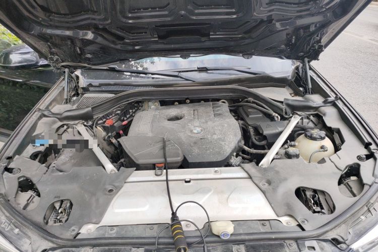 Used BMW X3 2018 xDrive28i Luxury Package China VI Emission Standard Engine Bay