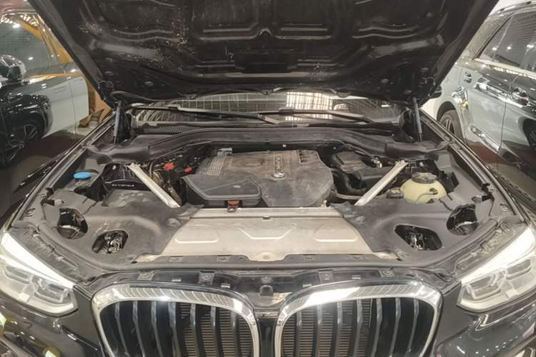 Used BMW X3 2018 xDrive25i M Sport Package China VI Engine Bay