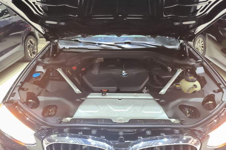 Used BMW X3 2018 xDrive25i M Sport Package China V Engine Bay