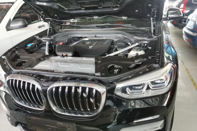Used BMW X3 2018 xDrive25i Luxury Package China VI Emission Standard Engine Bay