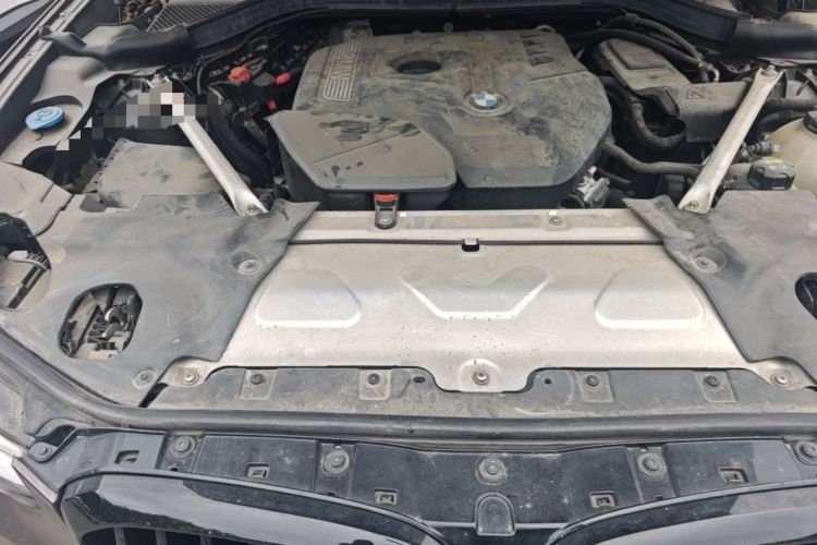 Used BMW X3 2018 xDrive28i Luxury Package China VI Emission Standard Engine Bay