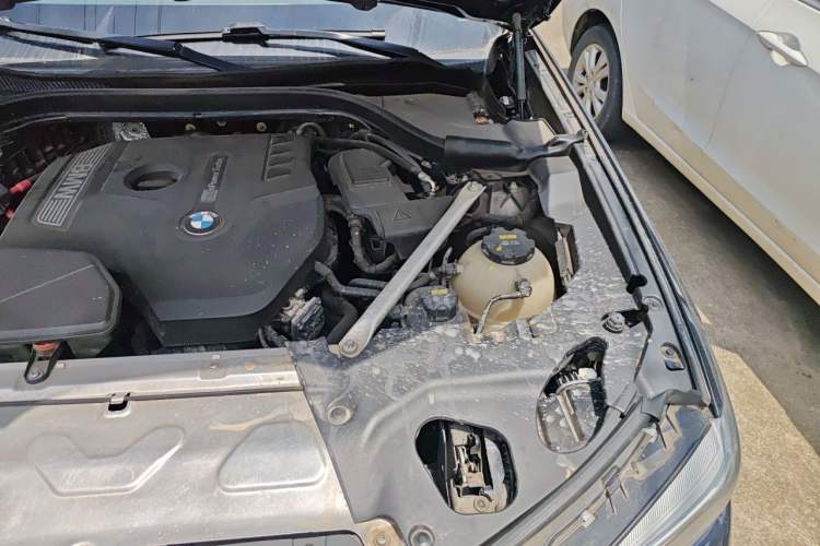 Used BMW X3 2018 xDrive28i M Sport Package China V Emission Standard Engine Bay Left
