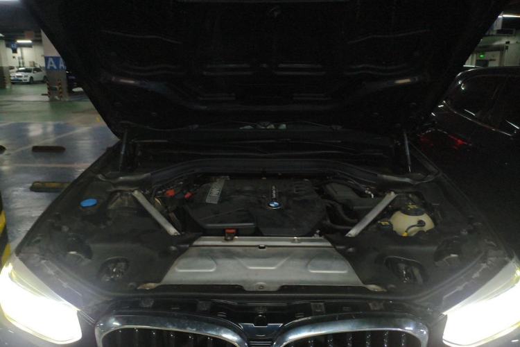 Used BMW X3 2018 xDrive30i Luxury Edition M Sport Package China VI Engine Bay