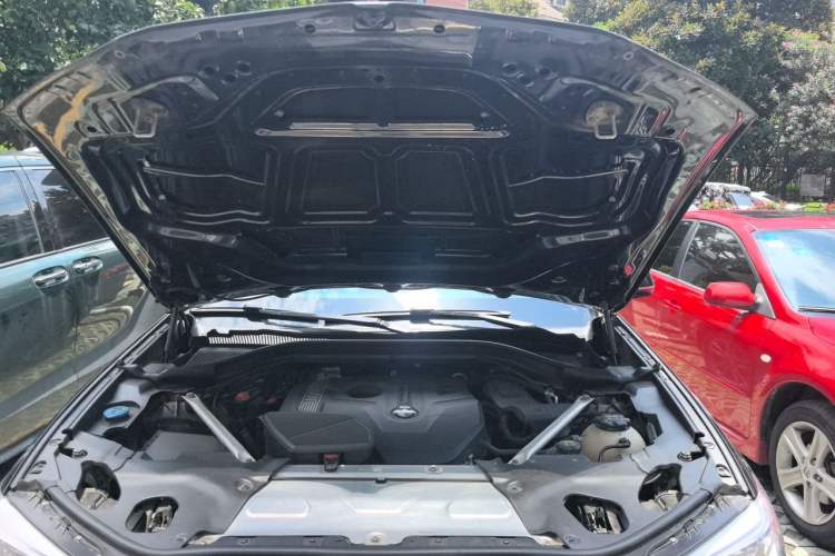 Used BMW X3 2018 xDrive28i M Sport Package China VI Engine Bay
