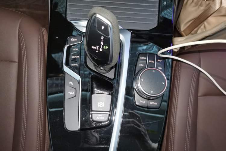 Used BMW X3 2018 xDrive25i Luxury Package China VI Emission Standard Gear Lever