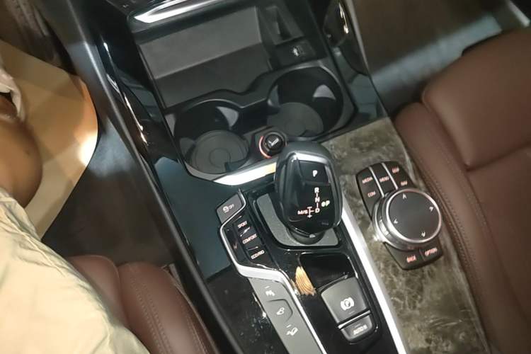 Used BMW X3 2018 xDrive30i Luxury Edition M Sport Package China VI Gear Lever