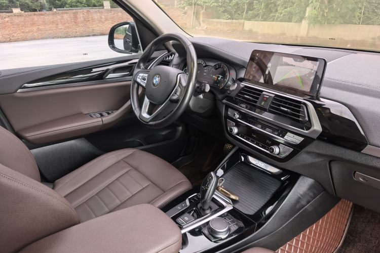 Used BMW X3 2018 xDrive25i Luxury Package China VI Emission Standard Interior 1