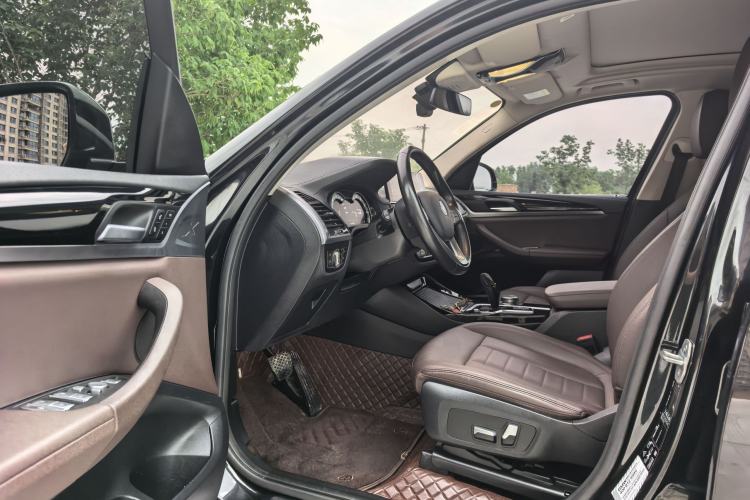 Used BMW X3 2018 xDrive25i Luxury Package China VI Emission Standard Interior 2
