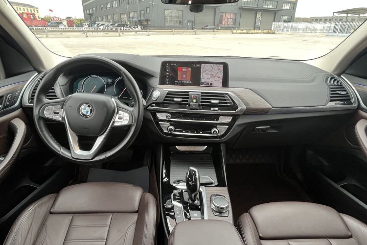 Used BMW X3 2018 xDrive28i Luxury Package China VI Emission Standard Interior 3