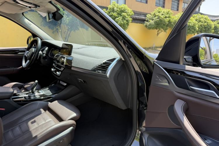 Used BMW X3 2018 xDrive28i M Sport Package China VI Interior 3