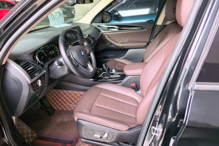 Used BMW X3 2018 xDrive25i Luxury Package China V Left Front Seat
