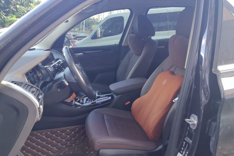 Used BMW X3 2018 xDrive25i M Sport Package China V Left Front Seat