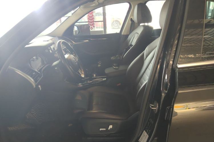 Used BMW X3 2018 xDrive25i Luxury Package China V Left Front Seat