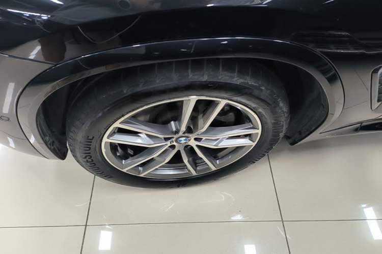 Used BMW X3 2018 xDrive25i M Sport Package China VI Left Front Wheel Hub