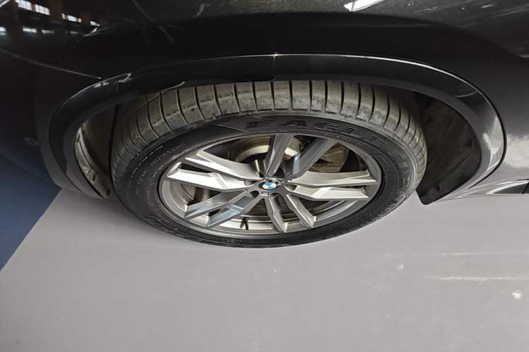 Used BMW X3 2018 xDrive30i Luxury Edition M Sport Package China VI Left Front Wheel Hub