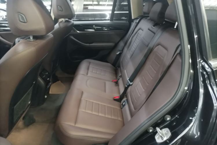 Used BMW X3 2018 xDrive25i Luxury Package China VI Emission Standard Left Rear Seat