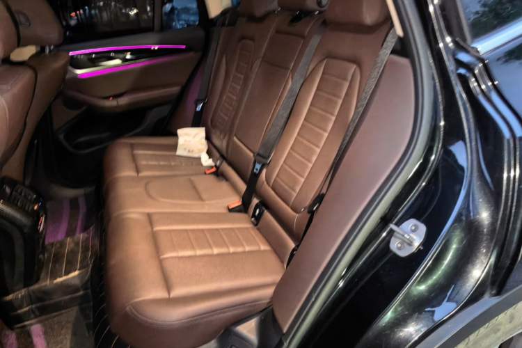 Used BMW X3 2018 xDrive25i Luxury Package China VI Emission Standard Left Rear Seat