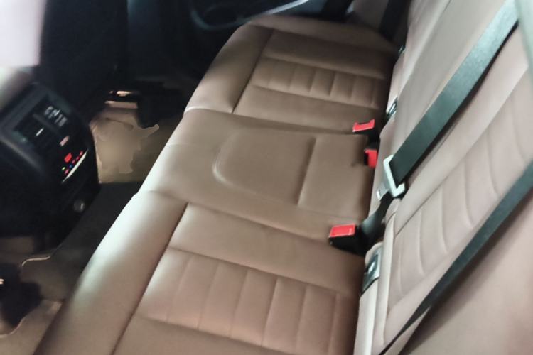 Used BMW X3 2018 xDrive28i Luxury Package China VI Emission Standard Left Rear Seat