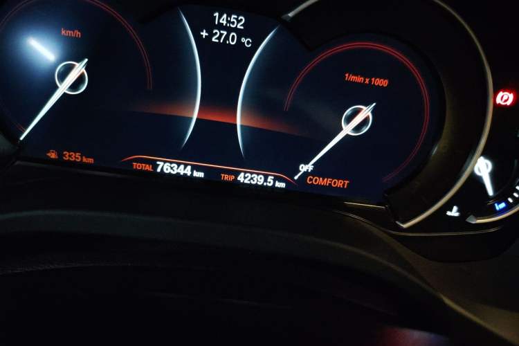 Used BMW X3 2018 xDrive25i Luxury Package China V Odometer Close Up