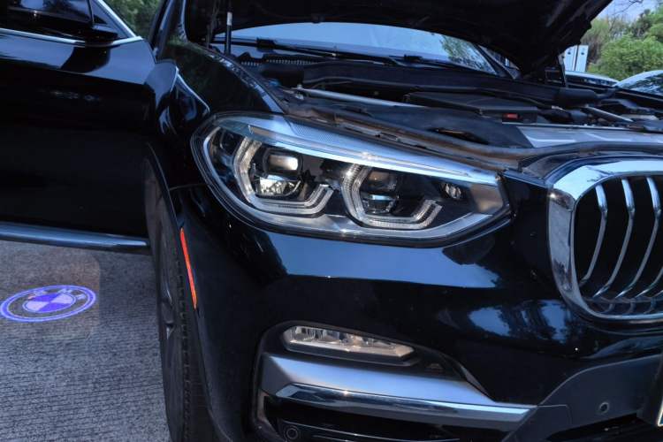 Used BMW X3 2018 xDrive25i Luxury Package China VI Emission Standard Right Front Headlight