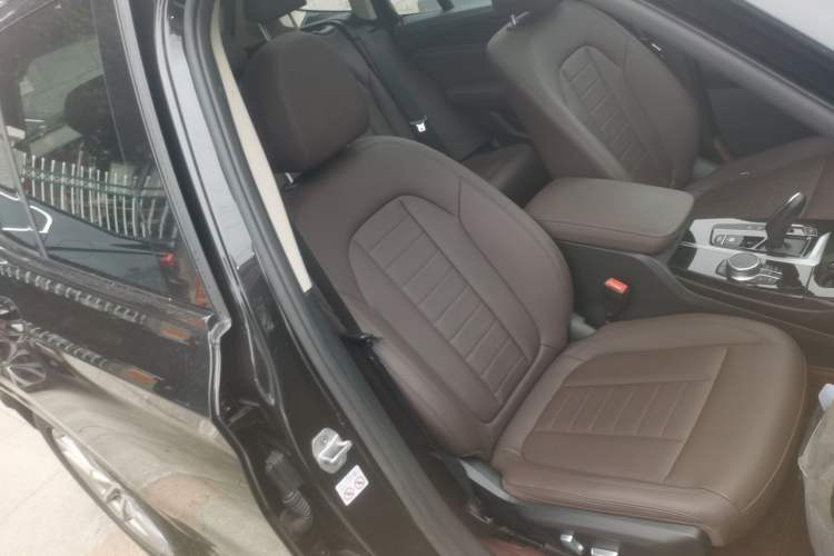 Used BMW X3 2018 xDrive25i M Sport Package China V Right Front Seat