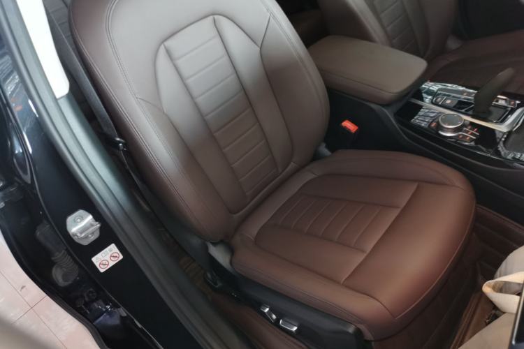Used BMW X3 2018 xDrive25i Luxury Package China VI Emission Standard Right Front Seat
