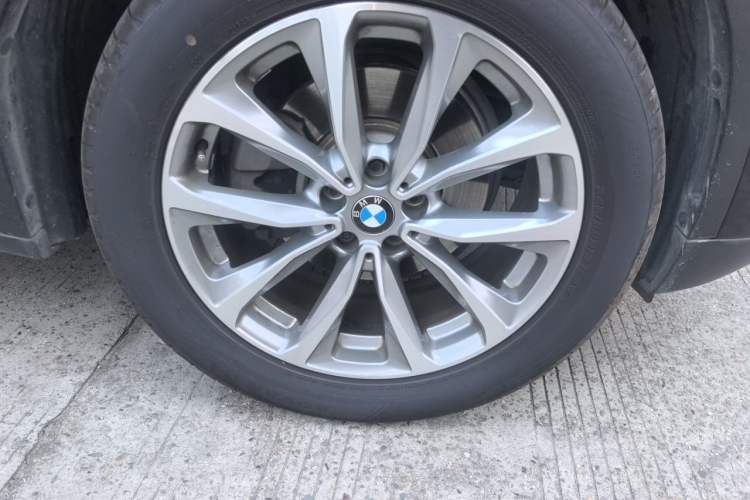 Used BMW X3 2018 xDrive25i Luxury Package China VI Emission Standard Right Front Wheel Hub