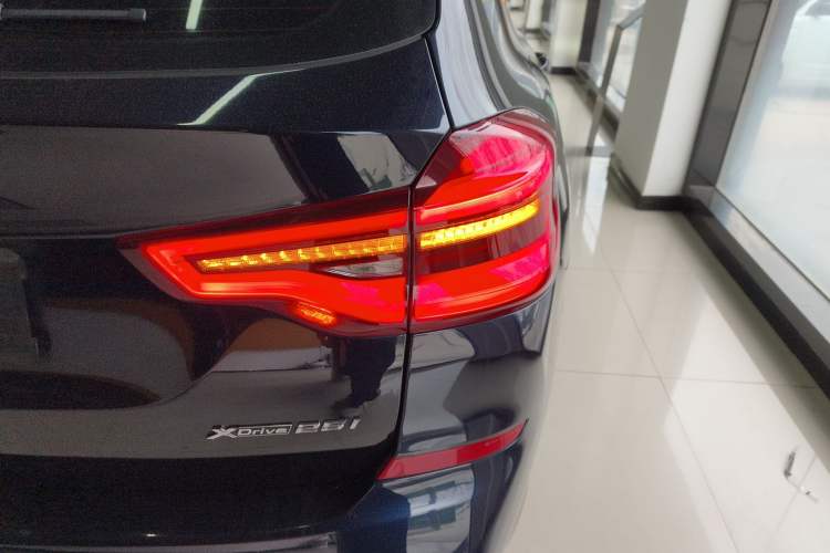 Used BMW X3 2018 xDrive25i M Sport Package China VI Right Rear Taillight