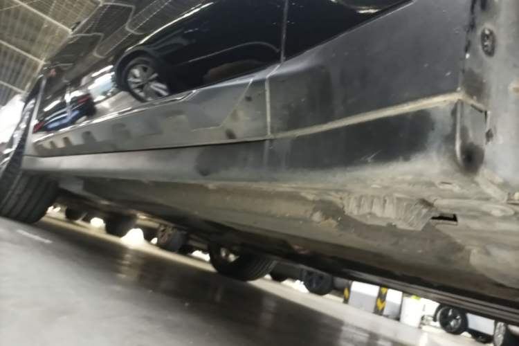 Used BMW X3 2018 xDrive25i Luxury Package China VI Emission Standard Right Side Sill