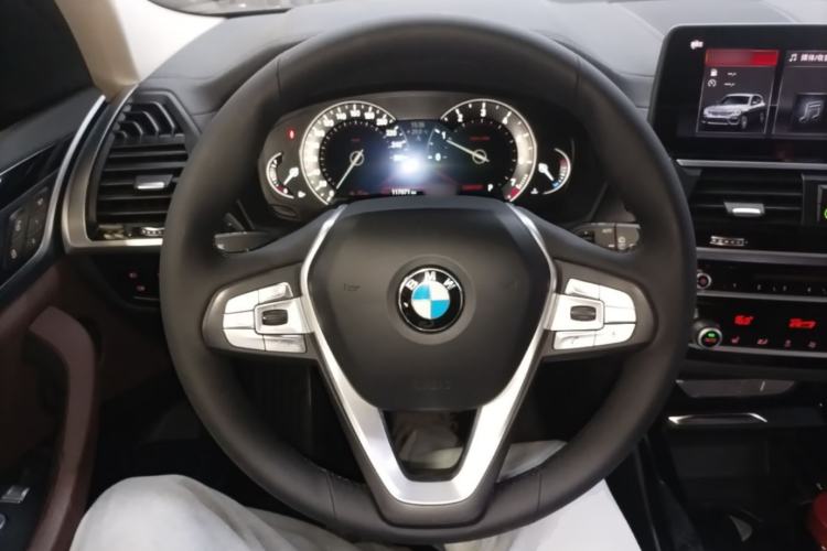 Used BMW X3 2018 xDrive25i Luxury Package China VI Emission Standard Steering Wheel