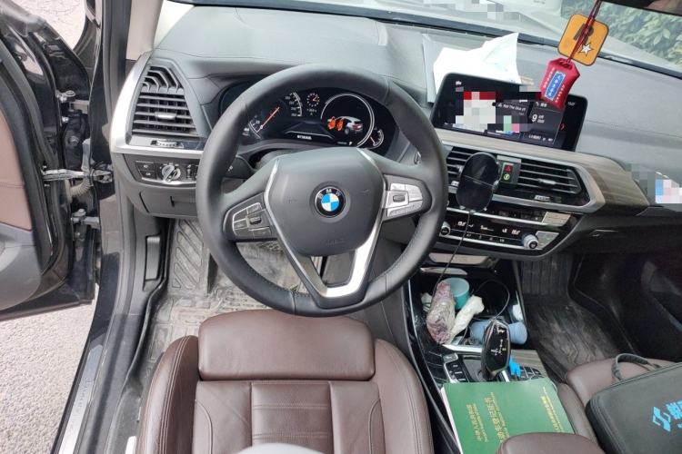 Used BMW X3 2018 xDrive28i Luxury Package China VI Emission Standard Steering Wheel