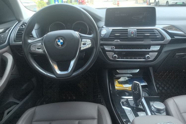 Used BMW X3 2018 xDrive25i Luxury Package China VI Emission Standard Steering Wheel