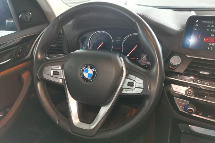Used BMW X3 2018 xDrive25i Luxury Package China VI Emission Standard Steering Wheel