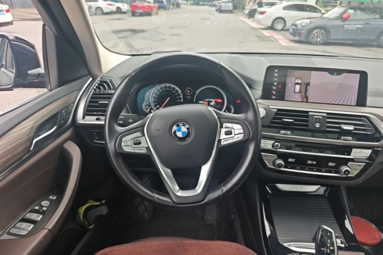 Used BMW X3 2018 xDrive28i Luxury Package China VI Emission Standard Steering Wheel