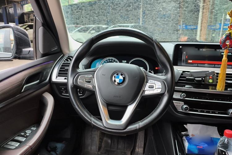 Used BMW X3 2018 xDrive28i Luxury Package China V Steering Wheel