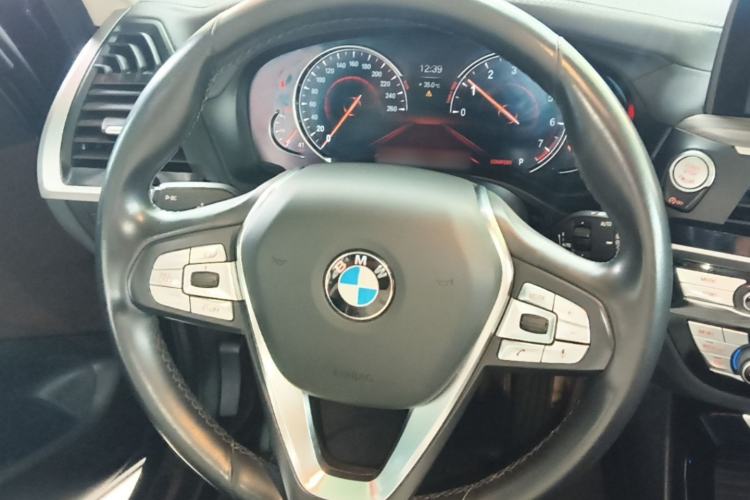 Used BMW X3 2018 xDrive28i Luxury Package China VI Emission Standard Steering Wheel