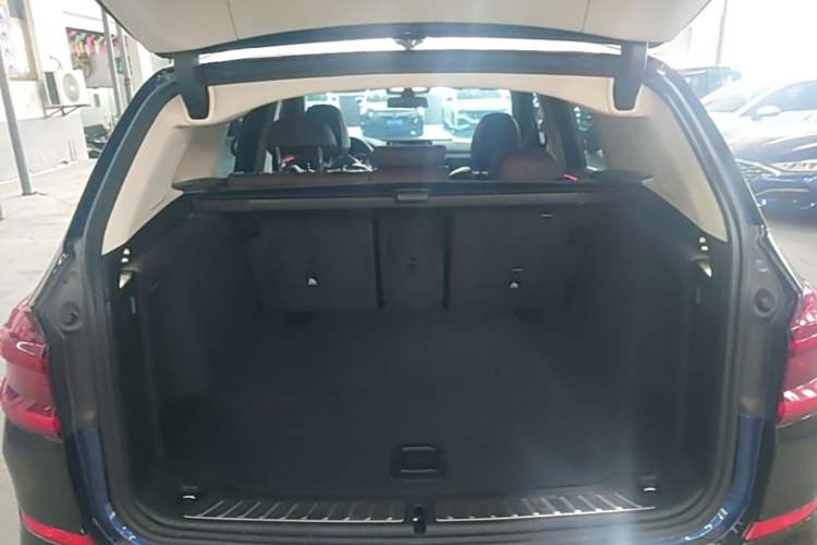 Used BMW X3 2018 xDrive28i M Sport Package China VI Trunk