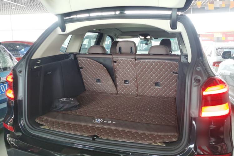Used BMW X3 2018 xDrive25i Luxury Package China VI Emission Standard Trunk